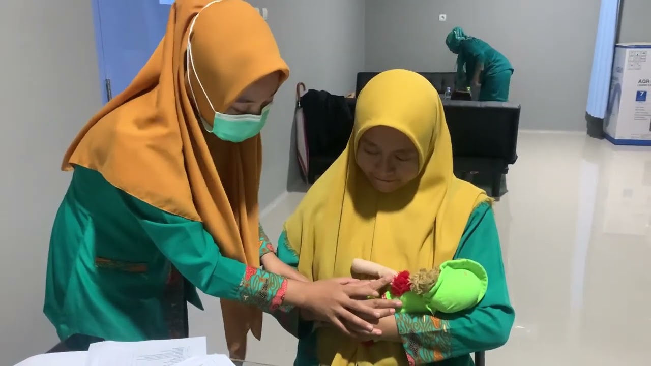 ujian osce Rena Novita Sari edukasi cara menyusui yang benar