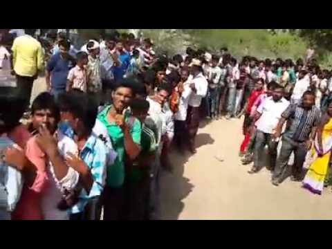 huge-fans-crowd-for-puneethrajkumar-at-hampi-during-the-shoot-of-dheera-ranavikrama-movie