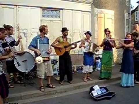 Gadjo Street Show St Chartier 2005