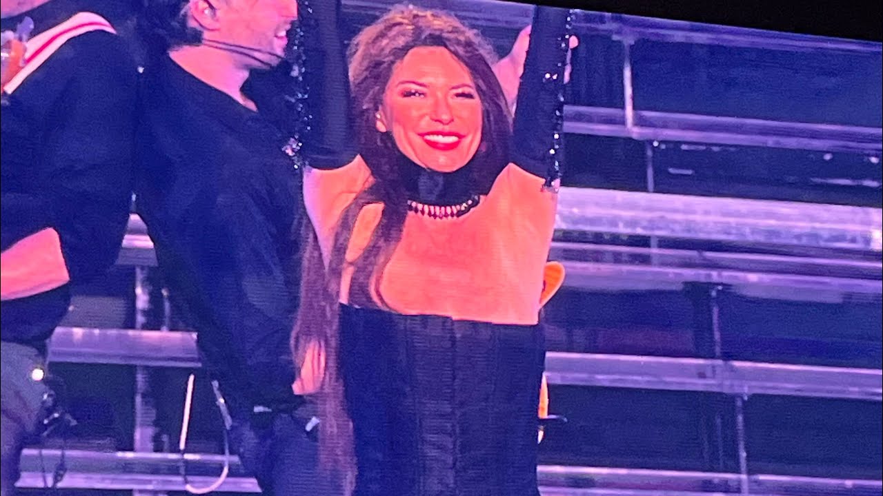 Man! I Feel like a Woman! Shania Twain Merriweather Post Pavilion