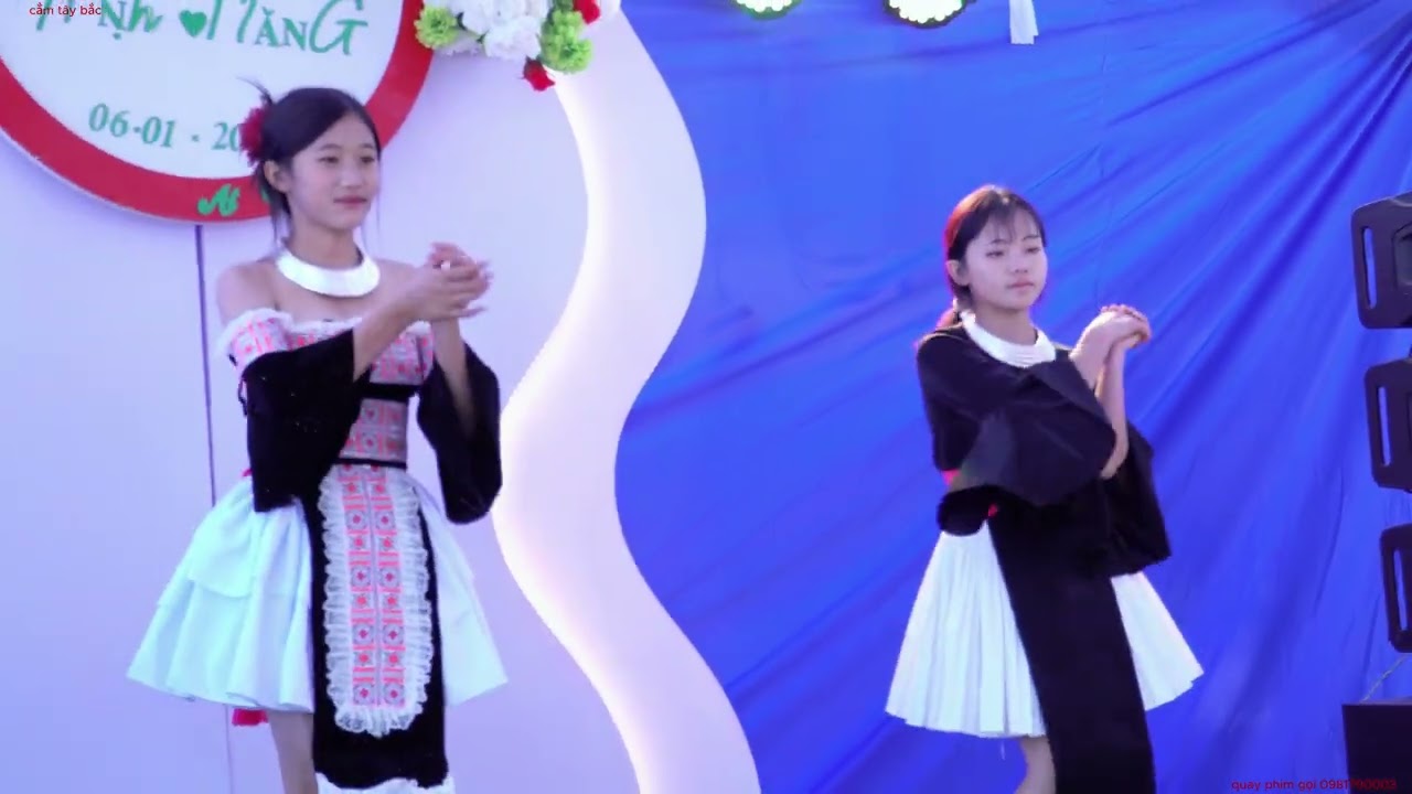 e gái hmong múa dẻo nhé mọi người đăng ký giúp nhé