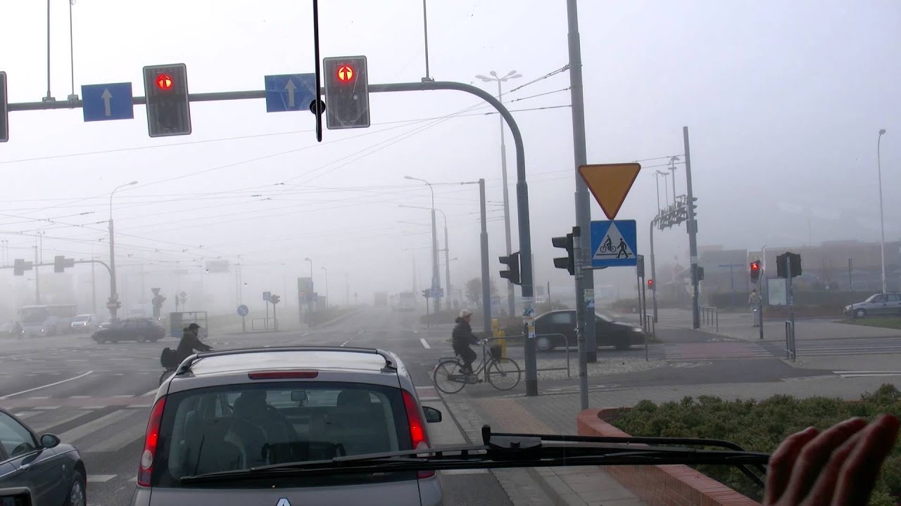 Jazda po mieście autobusem podczas szkolenia na prawko