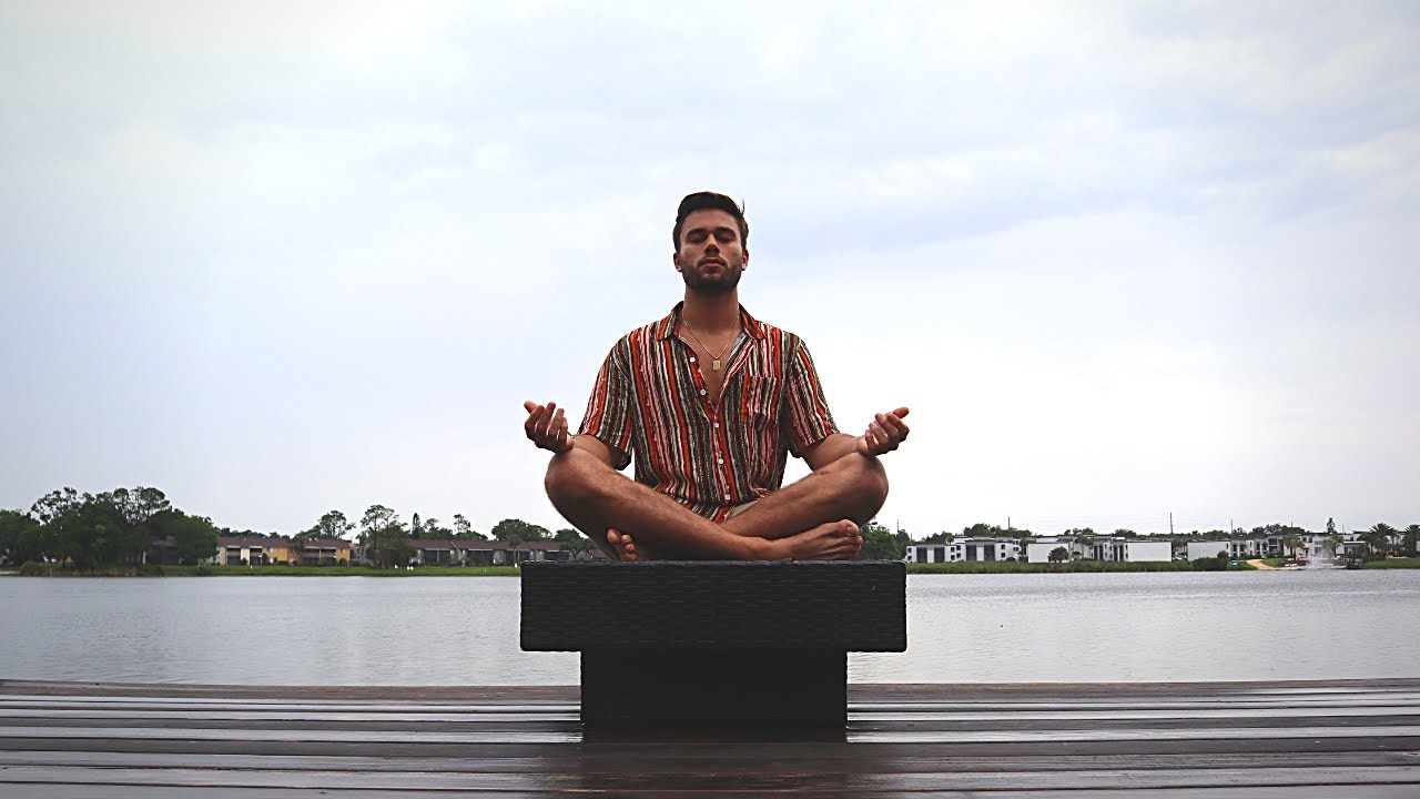 Meditation 1. Dennis Michael. Мини медитация перед едой картинка. Matt d Avella waking up.