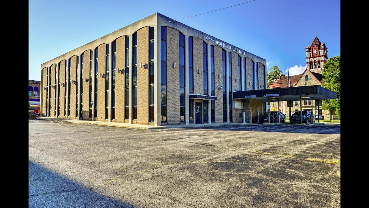 117 S Broadway Street Cassopolis, MI Homes for Sale | cressyeverett.com