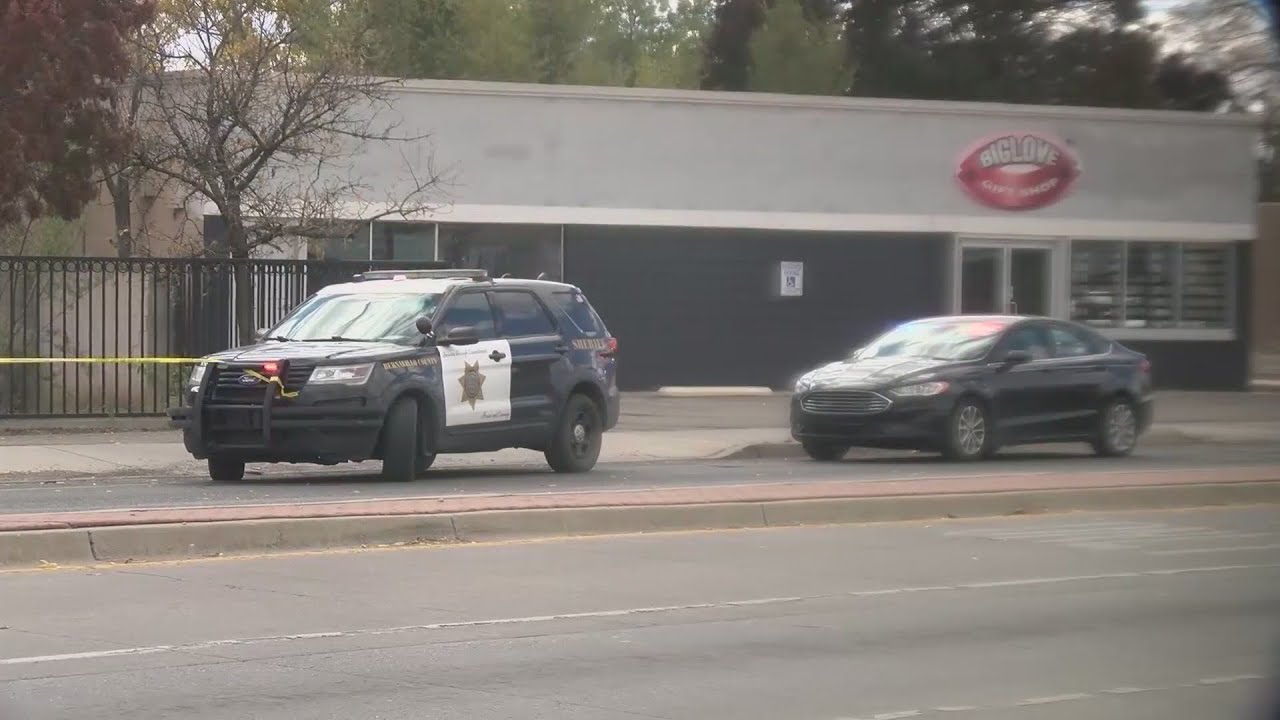BCSO search for suspect in assault with a deadly weapon - YouTube