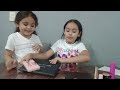 Jugando a maquillarnos 🥰