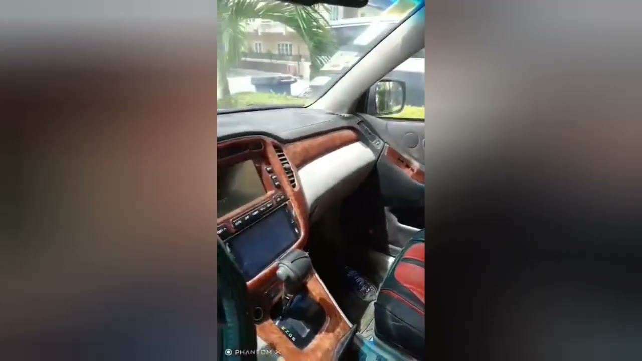 Distress sale of pre-owned Toyota highlander 2006. Very clean. Nothing to fix. Buy and drive. 