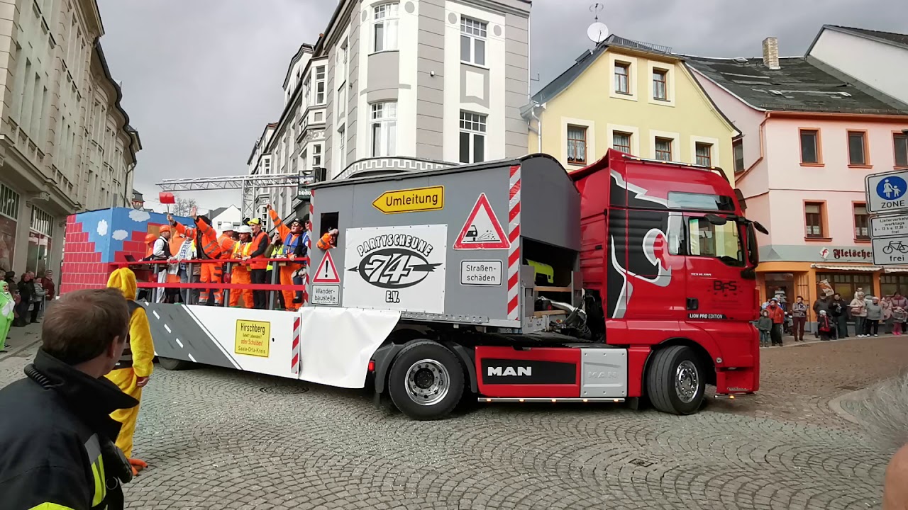 Rosenmontagszug in Greiz