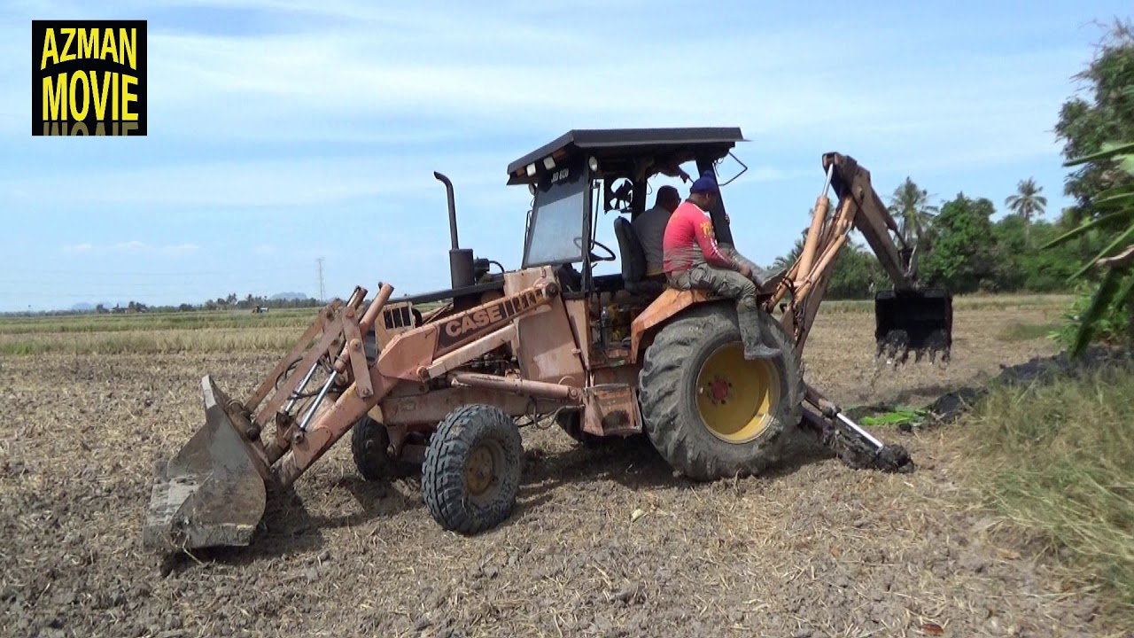 Backhoe Case Korek Parit Belakang Rumah Part 1 6 Youtube