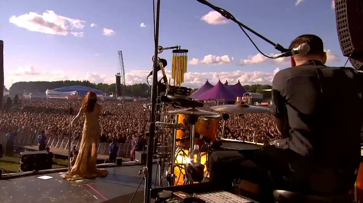Florence + The Machine    Shake It Out  Live @ Radio 1's Hackney Weekend 2012