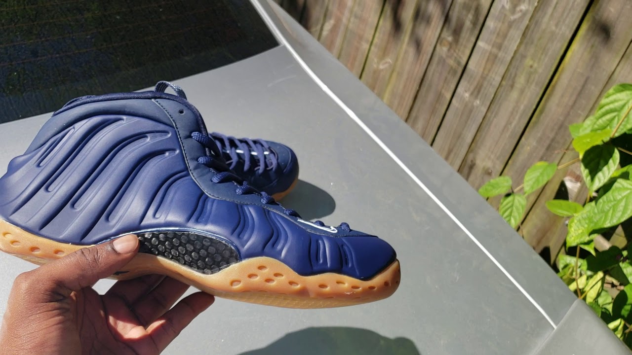 black foamposites gum bottom