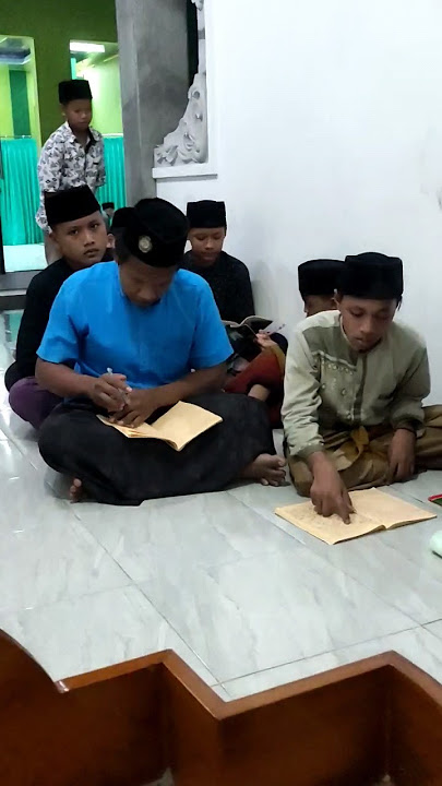 bismillah ngaji kitab kuning. #pondokpesantren #kitabkuning #santrikeren #fyp #nderekyai #storywa