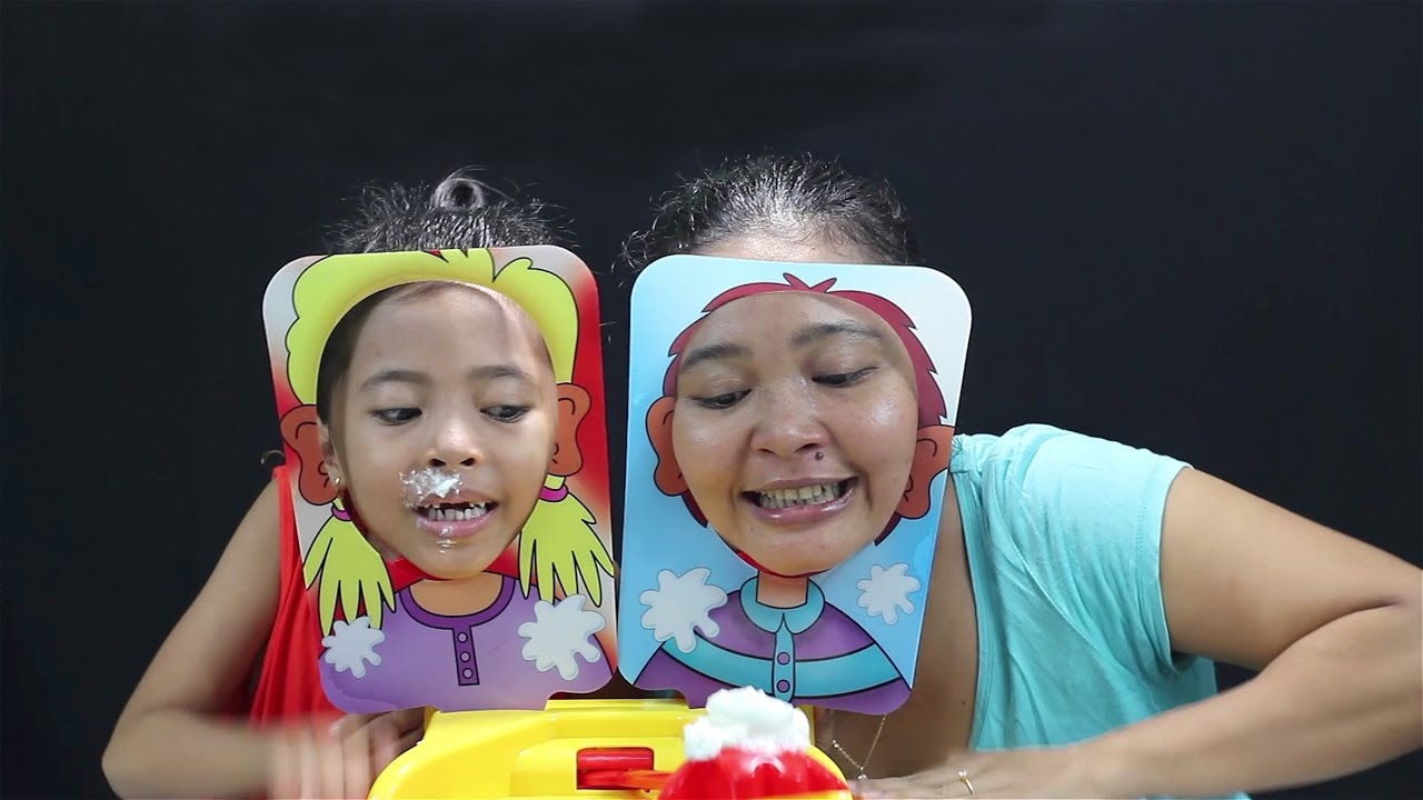 mainan anak Pie Face Showdown Challenge - Family Fun Game - whipped cream challenge. 