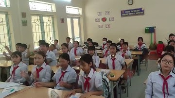 Lop 7B lam video chuc mung thay co nhan ngay 20/11/2025