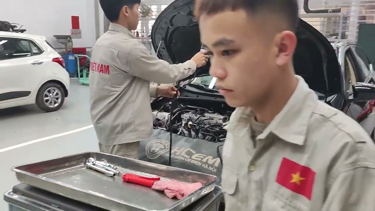 自動車整備 静岡日野自動車株式会社 ナム ミン Youtube