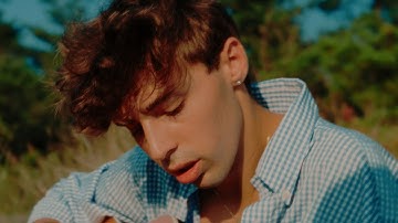 Louis De Schouwer - Missing (Official Video)