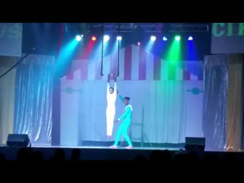 2015.10.16 - Dreams Palm Beach Punta Cana circus 3