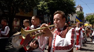 (ВІДЕО) Болгарський етнофестиваль в Одесі - з кукерами, танцями та ходою