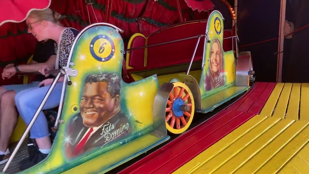 Le Papillon - Rups - Knubben-Duijts - Tilburgse Kermis 2022 - Godrie Spijkers - www.hullygully.nl