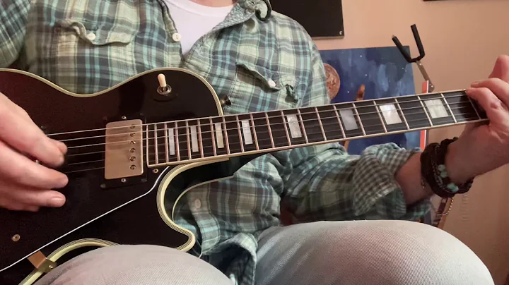 1980 Gibson Les Paul Custom vs. 1976 Greco EG600B ...