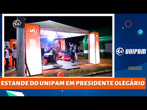 Estande do Unipam em Presidente Olegário