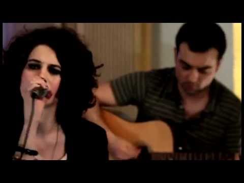 Melis Danışmend - Her Şey Biter (Yavuz Çetin) / #Akustikhane ‪#‎GarajKonserleri‬