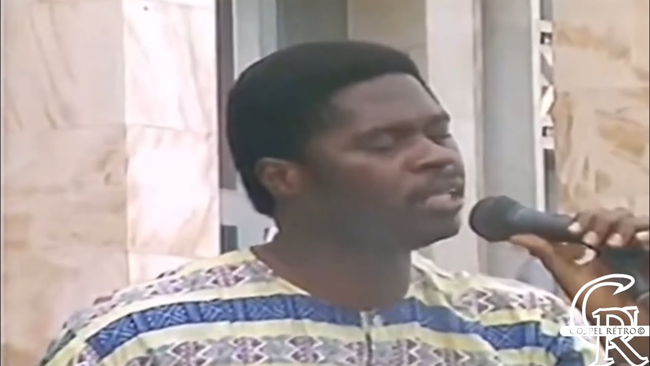 Archive | Alain Moloto & Adorons L’Eternel Live à L’esplanade Du Palais Du Peuple (Août 2001)