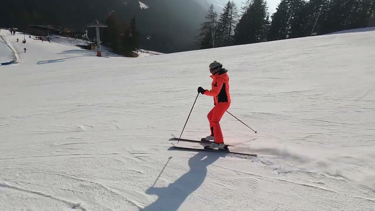 Ponte di Legno,Tonale 2022.Downhill on Red Slope Casola I and Valbione I.Sjezd až dolů k lanovkám.