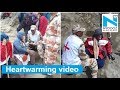Heartwarming!! ITBP personnel create human wall to protect Amarnath devotees