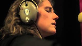 Sarah Vos - Swinger in the Trees