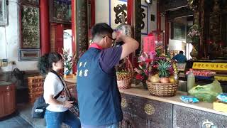 【菜宅爸拔趴趴走】2018 到台南學甲慈濟宮拜拜 巧逢有人進香2 【沒見過的點香爐】
