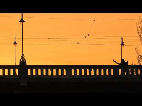 چاوت ڕەشە دڵدار ئەمن قوربانت بم