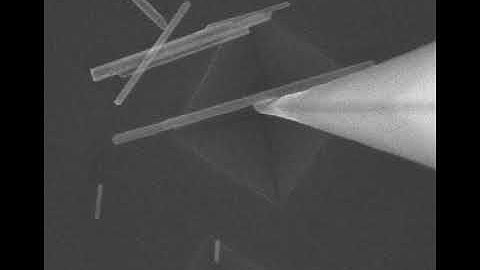 Nanomanipulation of a ZnO nanowire in a SEM (3)