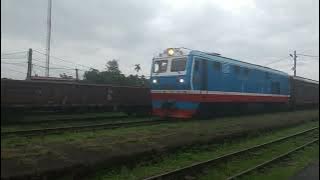D19E-902 kéo tàu khách rỗng H7202 thông qua ga Tiên Kiên(7-10-2025)