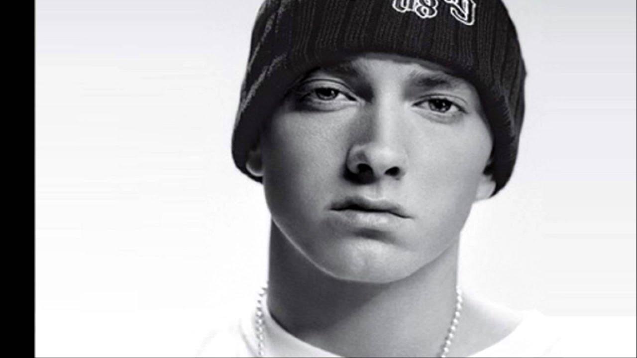 Эминем руки. Эминем 2009. Эминем рэпер. Сообщение о эминеме. Эминем презентация.