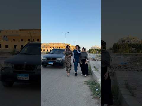شوفو راجل بيعاكس ثلاث بنات مش هتصدقو عملوا اي