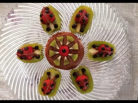 Pratik Yemek Tarifleri: Çilekli  ???? ve Kivili ???? Meyve Salatası