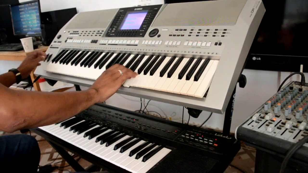 يا حمام البريه يا وارد ع بير الميه...هلا هلا العب