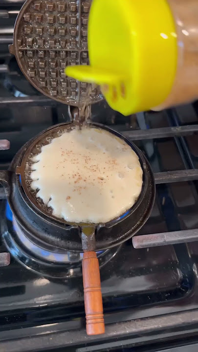 1920’s mini waffle maker
