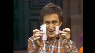 Clic Sesame Street - The Two Headed Monster Disco Or Opera