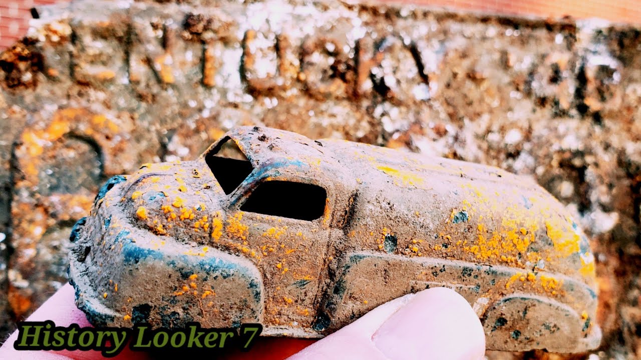 Old Toys Found While Digging A Dump !!