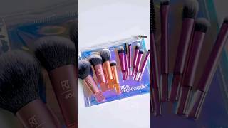 #realtechniques travel fantasy mini brush Set 💖 compact, stylish, and perfect for on-the-go glam