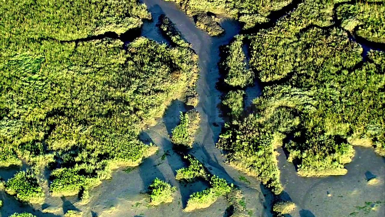 Cineflex Aerial Stock Library 2064 02 003