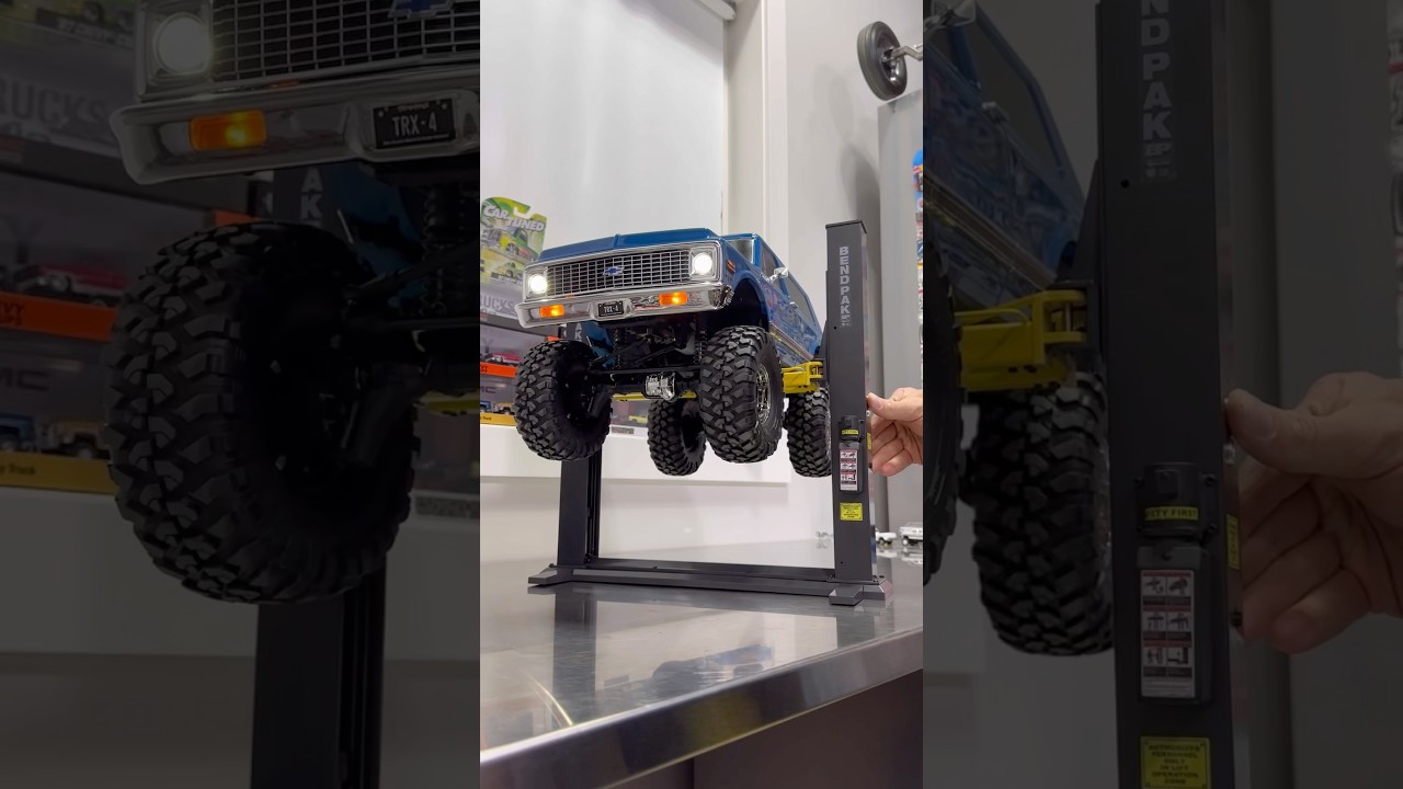Straight 🔥 ​⁠@BendPak & ​⁠@rc4wd  1/10 scale 2 post lift!! #BendPak #RC4wd #Traxxas #WihaTools