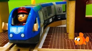 Brio Trains - City Flood Feat Mrs Cow - Brio Toys Toy Trains & Trucks Videos For Kids