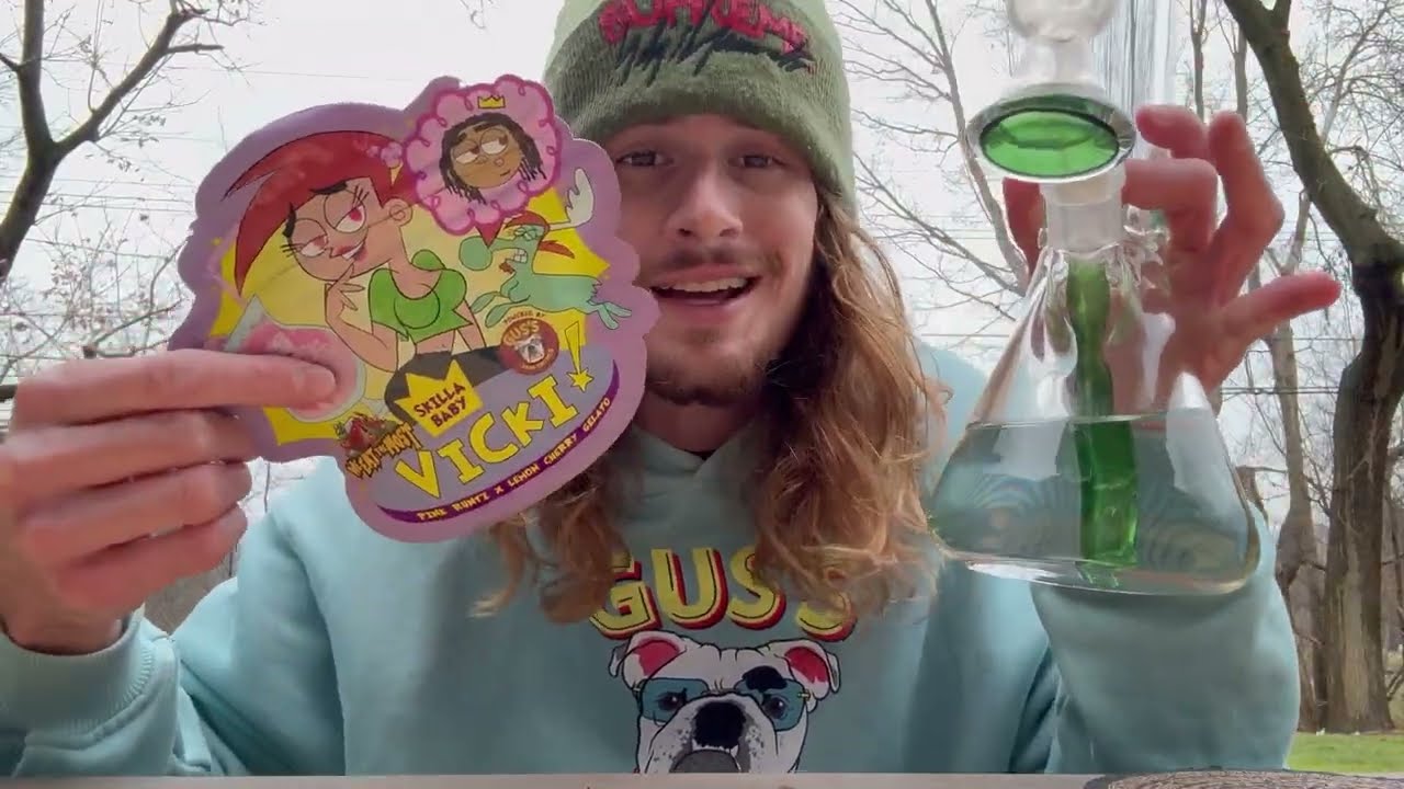 Vicki Strain Review!! (by Gus's Real Exotics)