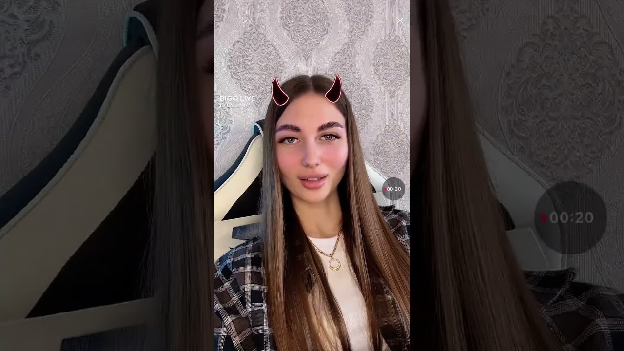 Ukraine girl talks on Bigo Live