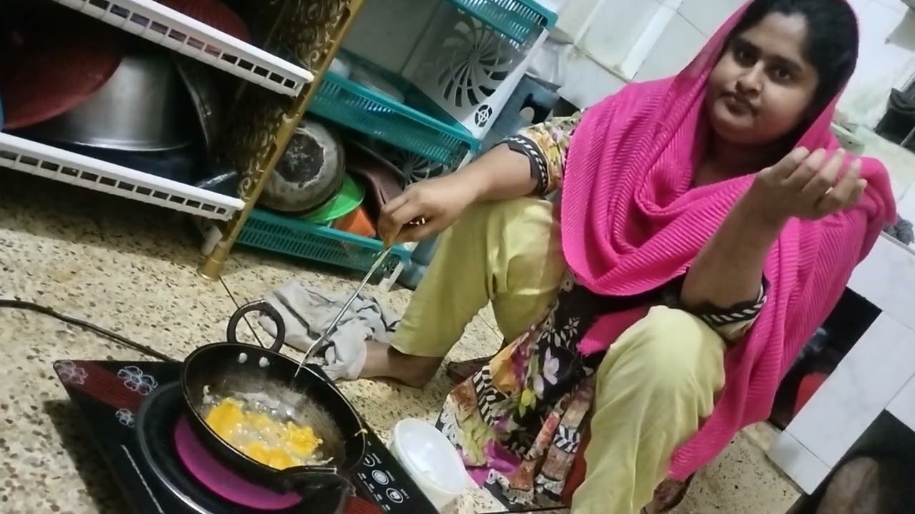 গ্যাস নাই ইলেকট্রিক চুলায় রানতেছি