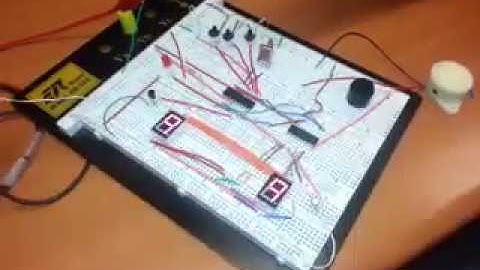 Presentación de un Juego de Pistolas Láser con Microcontrolador Pic16f84a