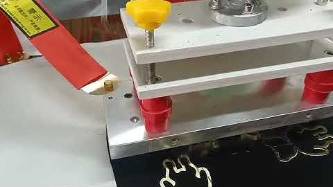 High frequency welding machine for labeling clothing fabrics